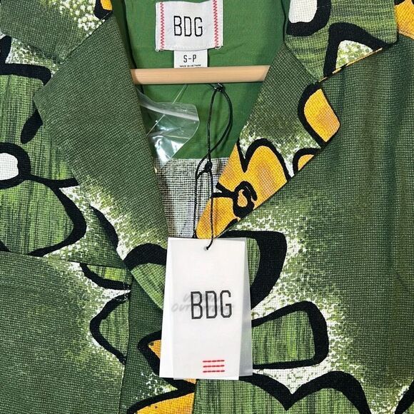 Urban outfitters Dylan Linen Souvenir Button-Down Shirt-NWT- Women Small - Picture 4 of 7